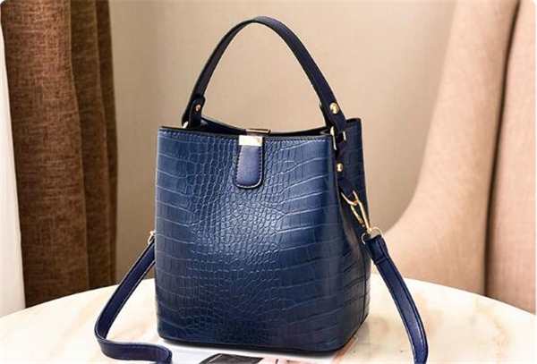 ショルダーバッグ レディース レザー カバン 30代 40代 彼女 プレゼント 4colorの通販はau Pay マーケット Sakura Store