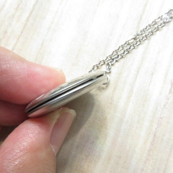 ロケットペンダント サジカル ステンレス 円形 ラウンド