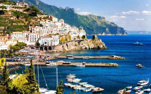 絵画風 壁紙ポスター アマルフィの風景 イタリア アマルフィ海岸 世界