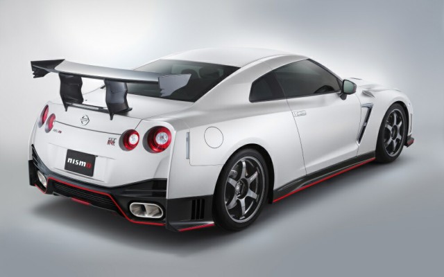 絵画風 壁紙ポスター 日産 Gt R Nismo R35 Nアタック パッケージ Bホワイトパール 16年 R35n 014w1 ワイド版 921mm 576mm の通販はau Pay マーケット レアルインターショップ Au Pay マーケット店