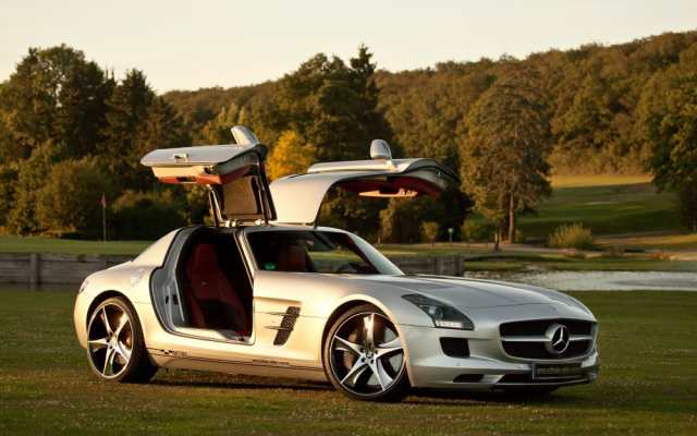 絵画風 壁紙ポスター メルセデス ベンツ Sls 63 Amg Mc700 12年 キャラクロ Mamg 008w1 ワイド版 921mm 576mm の通販はau Pay マーケット レアルインターショップ Au Pay マーケット店