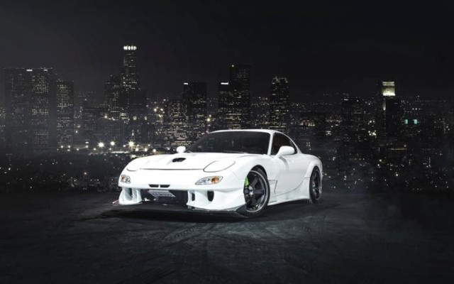 絵画風 壁紙ポスター マツダ Rx 7 3代目 後期型 白 都会の夜景 キャラクロ Mrx7 002w1 ワイド版 921mm 576mm Au Pay マーケット