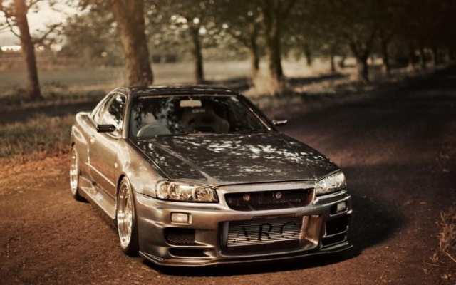 絵画風 壁紙ポスター 日産 スカイライン Gt R R34 ゴールド 1999年 キャラクロ Nr34 004w1 ワイド版 921mm 576mm の通販はau Pay マーケット レアルインターショップ Au Pay マーケット店