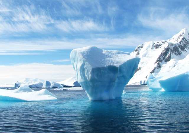 絵画風 壁紙ポスター 南極の氷山 氷 流氷 氷河 南極大陸 涼しい 癒し