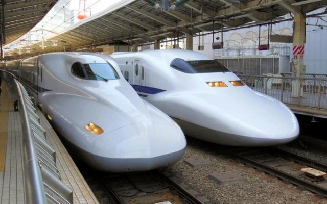 絵画風 壁紙ポスター 東海道新幹線 700系ひかり到着 N700系のぞみ出発 東京駅 キャラクロ Tsks 019w1 ワイド版 921mm 576mm の通販はau Pay マーケット レアルインターショップ Au Pay マーケット店