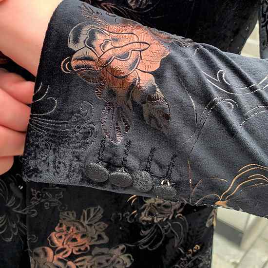 花柄 フラワーパターン 総柄 刺繍 デザイン ジャケット 黒  韓国系