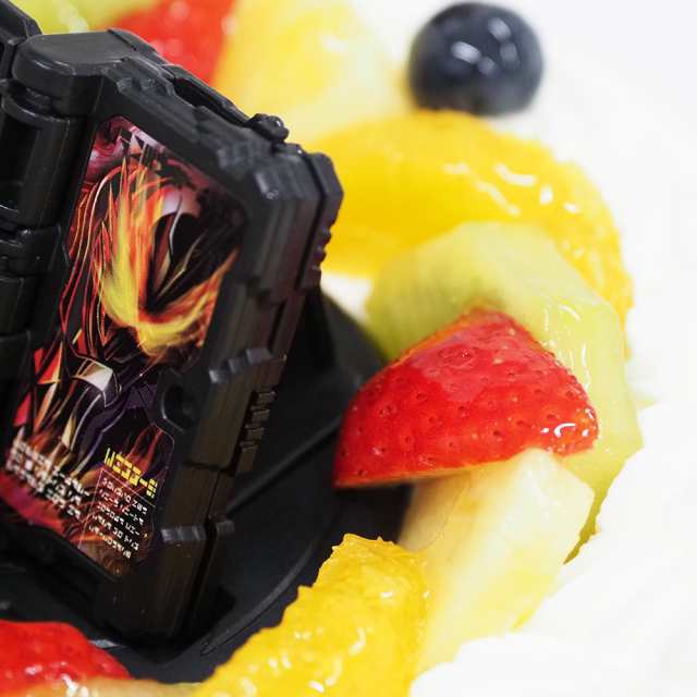 キャラデコお祝いケーキ 仮面ライダーセイバー 生クリーム 5号 バースデーケーキ 誕生日ケーキ 送料無料 4 6名様用 フルーツ キャラの通販はau Pay マーケット Cake Express