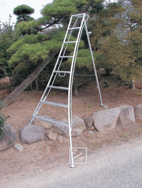 【法人配送限定】 ハラックス アルミ製 三脚脚立 アルステップ AMP-10 造園プロ用3本伸縮タイプ