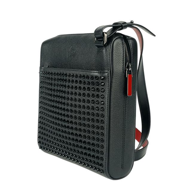 CHRISTIAN LOUBOUTIN クリスチャン ルブタン ショルダーバッグ ベンチ