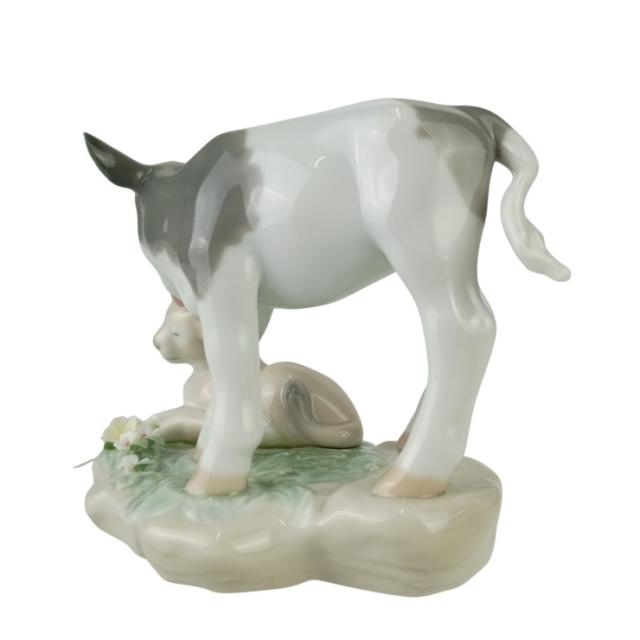 LLADRO リヤドロ 置物 平和の王国 (子牛と若獅子) 6927 マルチカラー
