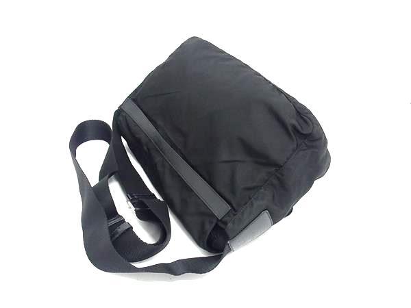 プラダ 三角ロゴ アイコン ショルダーバッグ ブラック プレート 白タグ