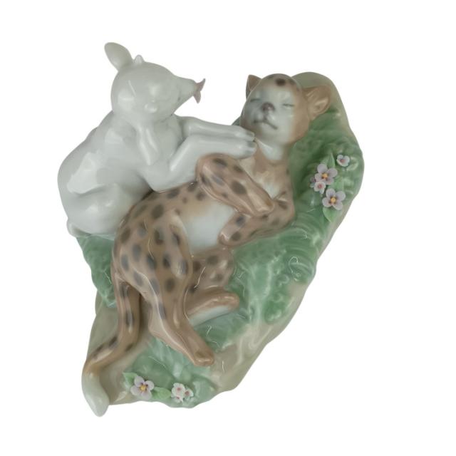 LLADRO リヤドロ 置物 平和の王国（豹と子ヤギ） 6926 マルチカラー