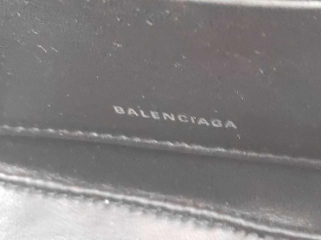 BALENCIAGA バレンシアガ クラッチペダル御徒面子 三角形 グリッター 476976 しろがね色系 なめし革 レディース ラメ 二つ目御徒面子 美品【本物言いはなつ】