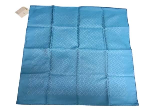 HERMES エルメス ハンカチーフ ポケットチーフ 498993T07 ライトブルー シルク100% ユニセックス 新古未使用展示品【本物保証】