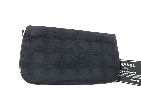 CHANEL シャネル ポーチ ニュートラベルライン ブラック ナイロン レディース ココマーク ゴールド金具 美品【本物保証】