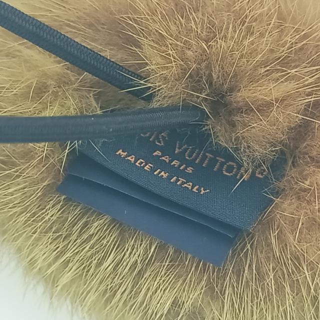 定価9.3万 美品 ヴィトン シュシュ・ヴィゾン LV コージー M77738. 定価9.3万 美品 ヴィトン シュシュ・ヴィゾン LV コージー M77738