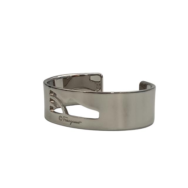 Salvatore Ferragamo フェラガモ バングル シルバー メタル レディース カットアウト シューズモチーフ 美品【本物保証】
