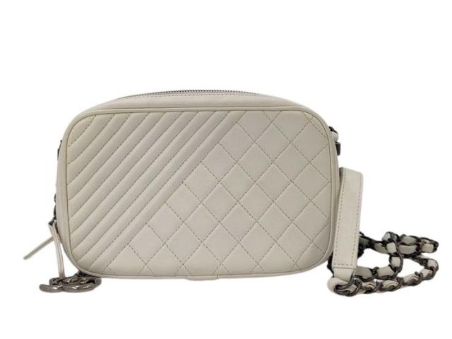CHANEL シャネル ショルダーバッグ ボーイシャネル カメラバッグ ホワイト系 ラムスキン レディース マトラッセ キルティング ココマーク チェーン ガンメタ金具 ココボーイ 美品【本物保証】