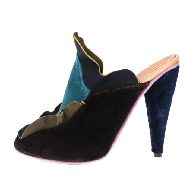 新品未使用展示品 FENDI フェンディ シューズ - サンダル 表記サイズ 36 1/2 ベルベット ブラック ミュール フリル 参考サイズ 23.5cm【本物保証】