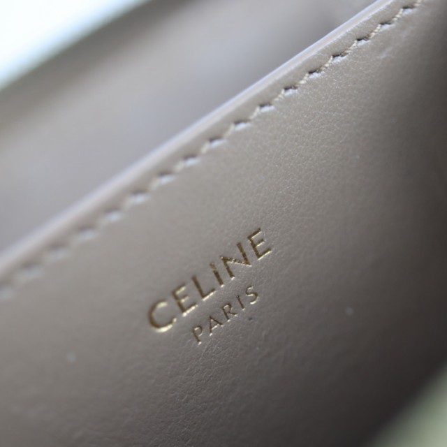 CELINE セリーヌ コンパクトジップウォレット Cチャーム 10B663BFL