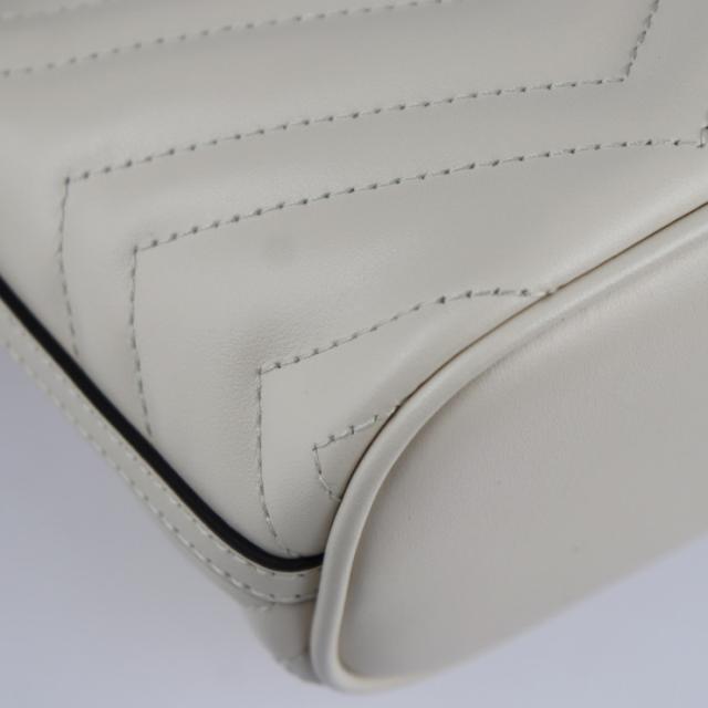 新品未使用展示品 GUCCI グッチ GGマーモント 739166 ショルダーバッグ レザー ホワイト系 アイボリー キルティング ハンドバッグ【本物保証】_4