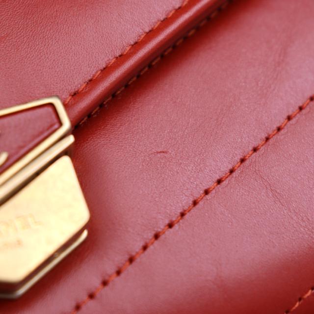 新古未使用展示品 CHANEL シャネル シェブロン A81255 長財布 レンガ色