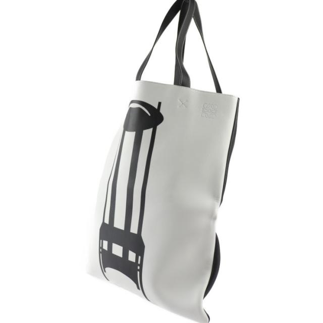 美品 LOEWE ロエベ マッキントッシュ - トートバッグ レザー ブラック アーガイルチェア 椅子柄 ラージサイズ プリント【本物保証】