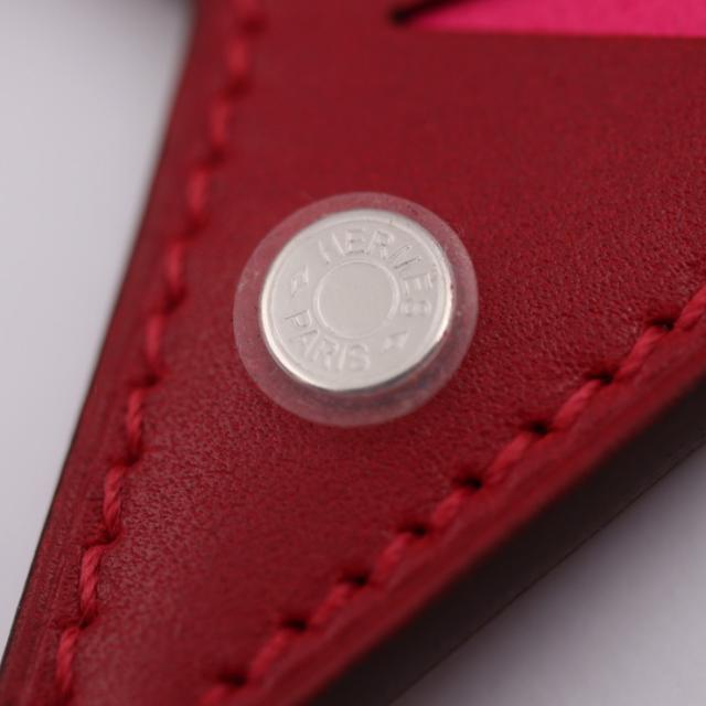 新品未使用展示品 エルメス ロック バッグチャーム レザー ルージュ