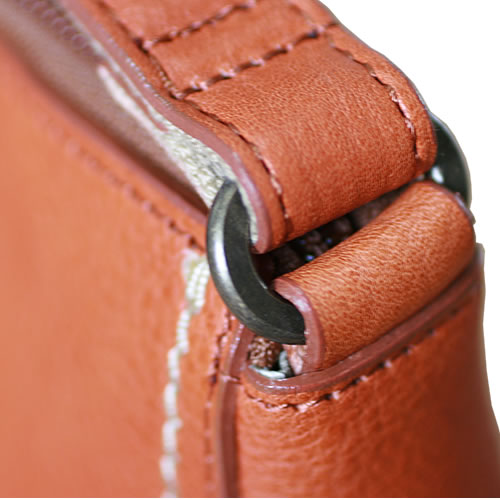 ショルダーバッグ レディース 斜めがけ 本革 革 肩かけ 牛革