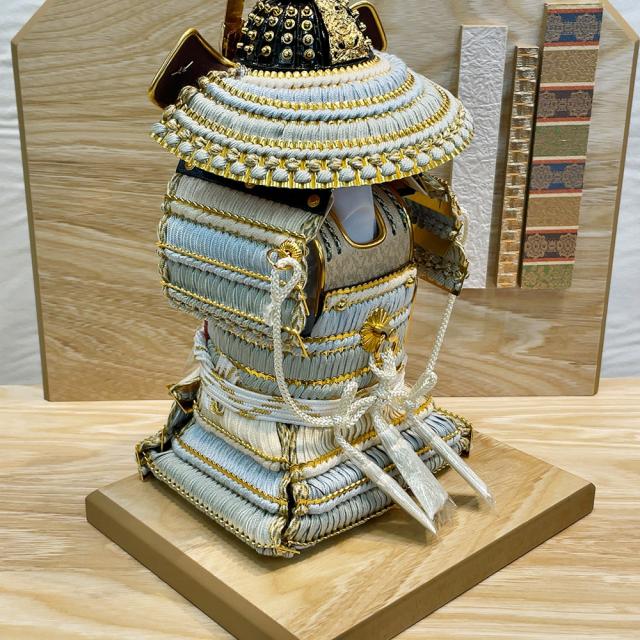 五月人形 久月 コンパクト 収納飾り 奉納 鎧 飾り よろい ヨロイ カッコいい おしゃれ 甲冑 モダン 男の子 お祝い 端午の節句 549777 2025_8