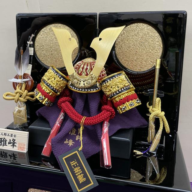 五月人形 コンパクト 兜 収納飾り 5号 兜飾り雅峰 かぶと 黒 金 5月人形 おしゃれ かっこいい モダン 2025_5