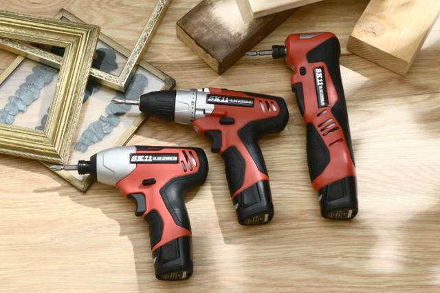 藤原産業 SK11 充電アングルインパクトドライバー10.8V SIAD-108V-15RLS ネジ締め 家具 女性 初心者 ビット付き_3