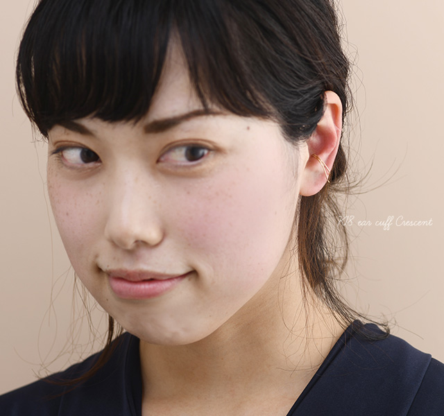K18 片耳 イヤーカフス   Crescent [ラッピング可]  イヤカフ イヤーカフス 片方 片耳 K18 18金 18k ノンホール の通販は