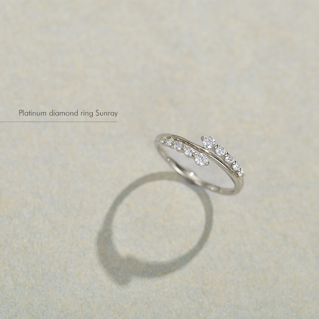 Pt900 ダイヤモンドリング Sunray 指輪 ダイヤ プラチナ プラチナ900 