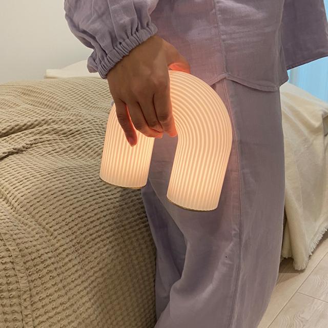 ferm LIVING ファームリビング アーチ型 Vuelta ヴエルタ ポータブル ランプ ポータブルライト 持ち運び 間接照明 北欧インテリア LED 人気 ブランド おしゃれ 充電 照明 【送料無料】_5