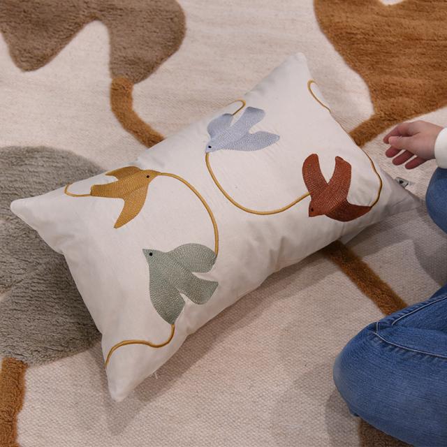 ferm LIVING ファームリビング スウィフトバード エンブロイダリー クッション 60cm×40cm インテリア 雑貨 中身 付き 中材 クッションカバー ソファー 寝室 リビング 【送料無料】_4