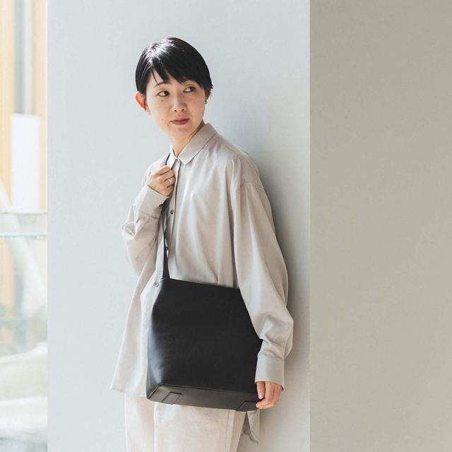 CLASKA DO クラスカ ドー SIMPLE LEATHER SHOULDER M レディースバッグ/ショルダー/牛革/レザー/黒 ブラック/おしゃれ/上品/カジュアル フォーマル/斜め掛け/_1