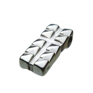 純チタン ペンダントトップ スクエアクロス T143 チタン 十字架 クロス トップ ヘッド ペンダントヘッド アレルギーフリー ニッケルフリー ノンアレルギー チャーム パーツ ユニセックス メンズ レディース 女性 男性の通販は 5,610円