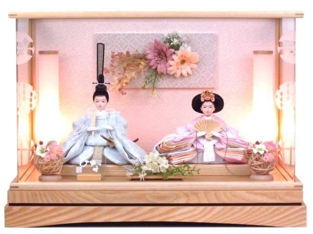 雛人形 コンパクト ひな人形 ケース飾りナチュラルフラワー 芥子サイズ 木肌クリア色 アクリルケース飾り 親王飾り ナチュラル クリアー 木目 祈り かわいい コンパクト (YN1287HC 間口50×奥行30×高さ36cm)の通販は 57,200円