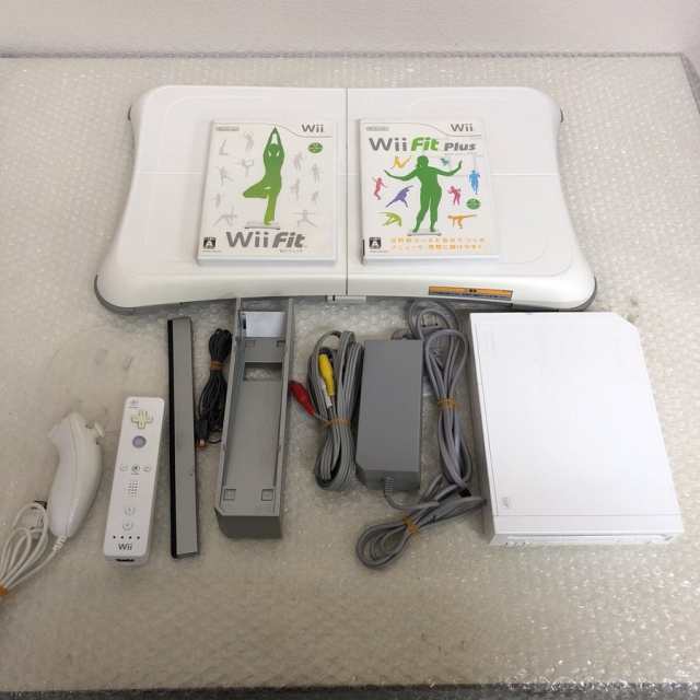 ソフトプレゼント企画】ゲームでダイエット Wii Fit Wii Fitプラス Wiiバランスボード Wii 本体 お得セット 中古  送料無料の通販はau PAY マーケット - wave au PAY マーケット店