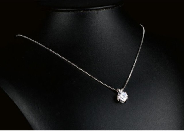 天然 ペリドット 11.0ct シルバー925製　プラチナ仕上げ　ネックレス