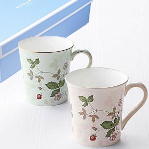 ウェッジウッド Wedgwood ワイルドストロベリー ペアマグカップ ピンク グリーン ブランド箱入り の通販はau Pay マーケット ル 銀座