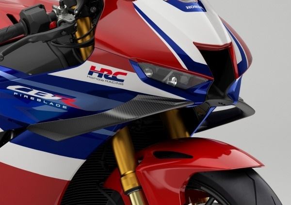 HONDA CBR1000RR-R エアボックスカバーSC82