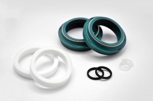 【SKF (エスケーエフ)】 【4550255356736】ポスト投函便　フォークオイルシールキット MTB FOX 32φ （16年以降 ツバ無シールタイプ（Air model））の通販は 5,610円