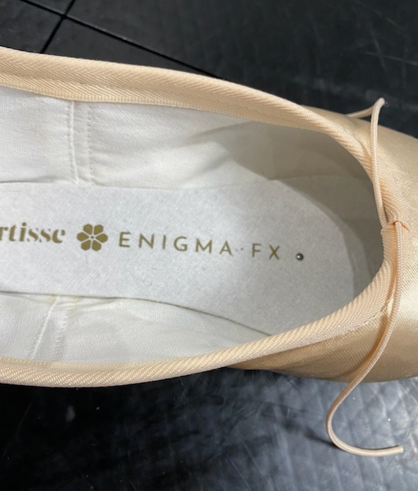 VIRTISSE ヴァーティッセトウシューズ エニグマ ENIGMA シャンクS トウシューズ 【 VIRTISSE ヴァーティッセ 】 エニグマFX ENIGMA