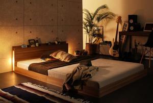 シングルベッド 一人暮らし マットレス付き ローベッド ロータイプ フロア 低床 低い 宮付き ヘッドボード 枕元 棚 ラック 携帯 ティッシュ メガネ リモコン 頭上 収納 照明 読書灯 ライト 電気 コンセント ゲーム スマホ 充電 デザイナーズ ホテル モダン 高級 メンズの通販は