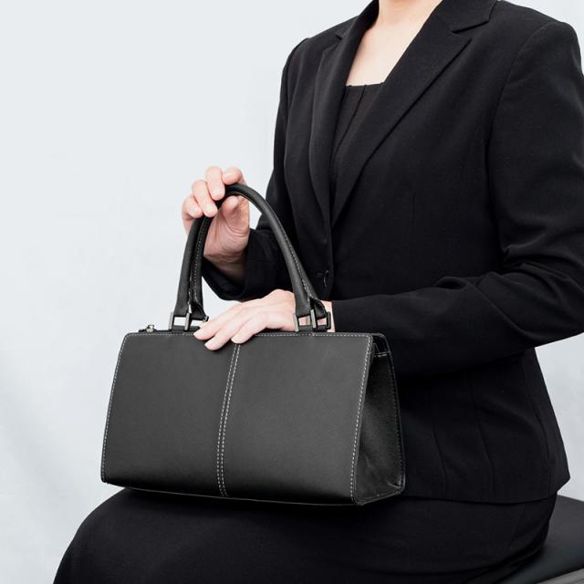 【限定2,000円OFFクーポン】【8,980円→6,980円】MALTA 大きめフォーマル バッグ お手入れしやすいPUレザー 黒 葬式 結婚式用 入学式 卒業式 冠婚葬祭 レディース サブバッグ 限定2,000円OFFクーポン】【8,980円→6,980円】MALTA 大きめフォーマル