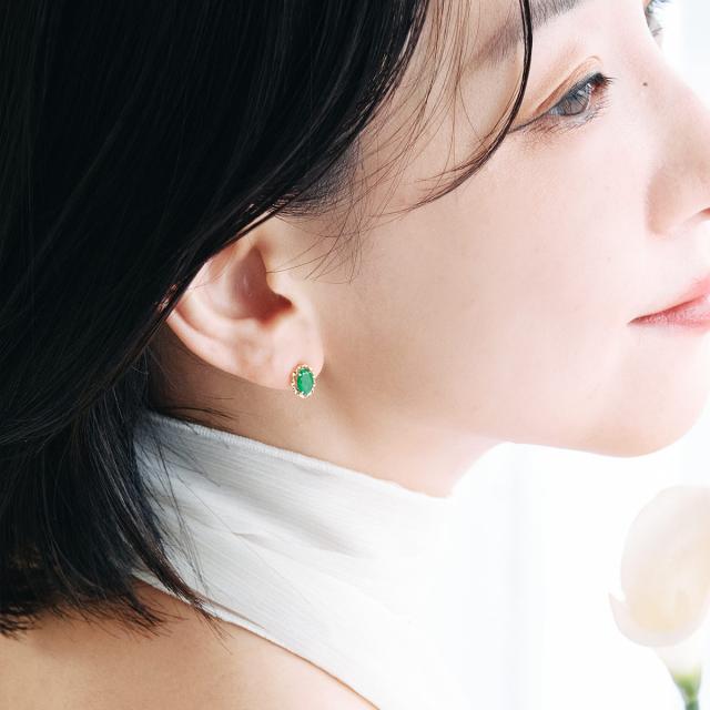 18金 エメラルド ピアス k18 ゴールド 一粒 (両耳用) 小ぶり