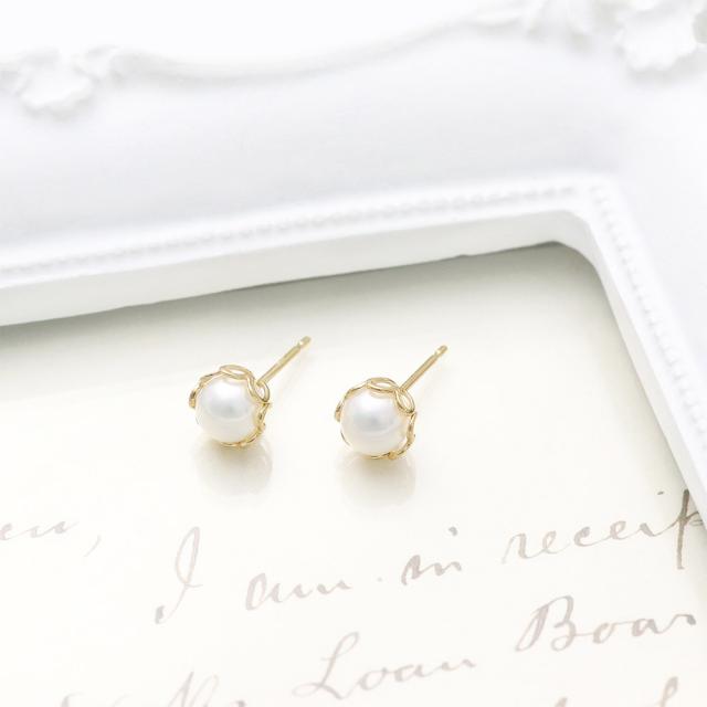パールピアス 18金 イエローゴールド 18K K18 レディース スタッド シンプル ハート 可愛い 淡水パール 淡水真珠 6月誕生石 ゴールド 金 誕生日 記念日 プレゼント お祝い ギフト 贈り物 彼女 妻 奥さん 嫁 20代 30代 一粒 本物 天然 母の日 ギフト 2026_3