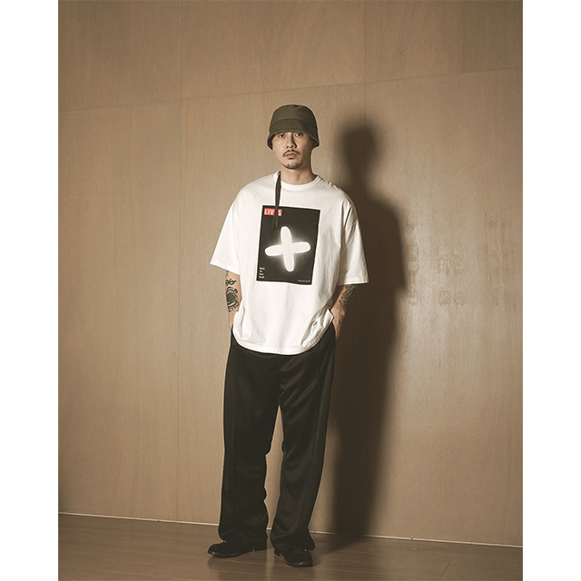 Name. ネーム シルケット コットン フォト プリント Tシャツ SILKETE COTTON PHOTO PRINT TEE "LIVES" 【2024 新作】